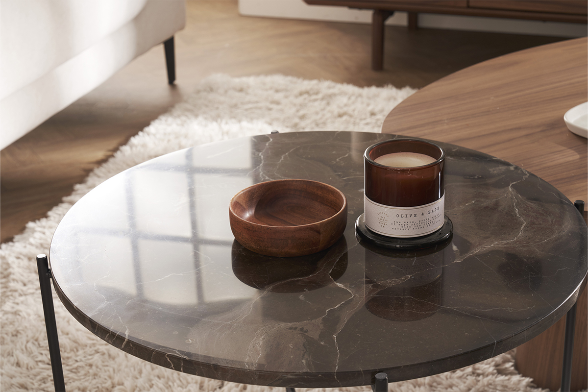 Table basse ronde design en marbre marron et mtal noir D52 cm SARDA