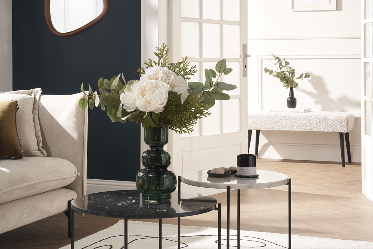 Table basse ronde design noire en marbre et mtal D52 cm SARDA