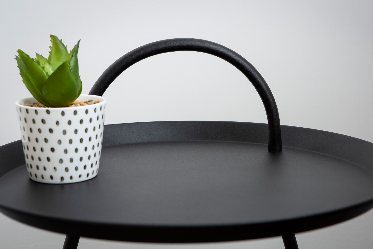 Table d'appoint design m�tal noir MOVE