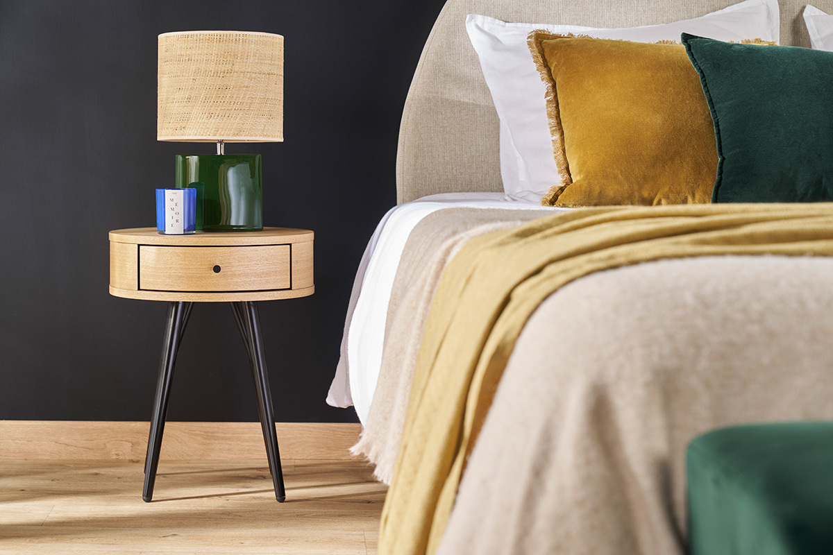 Table de chevet ronde avec tiroir bois clair et m�tal noir KORAL