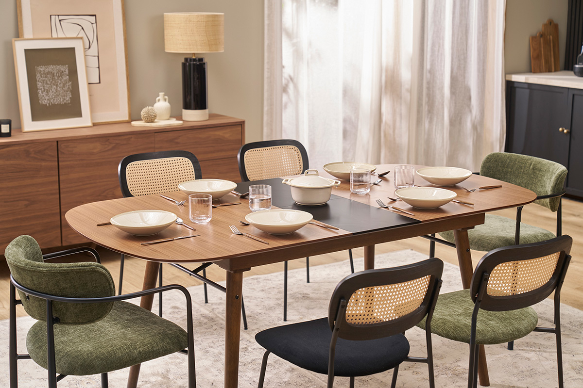 Table extensible rallonges intgres rectangulaire en bois fonc noyer L150-180 cm SHELDON