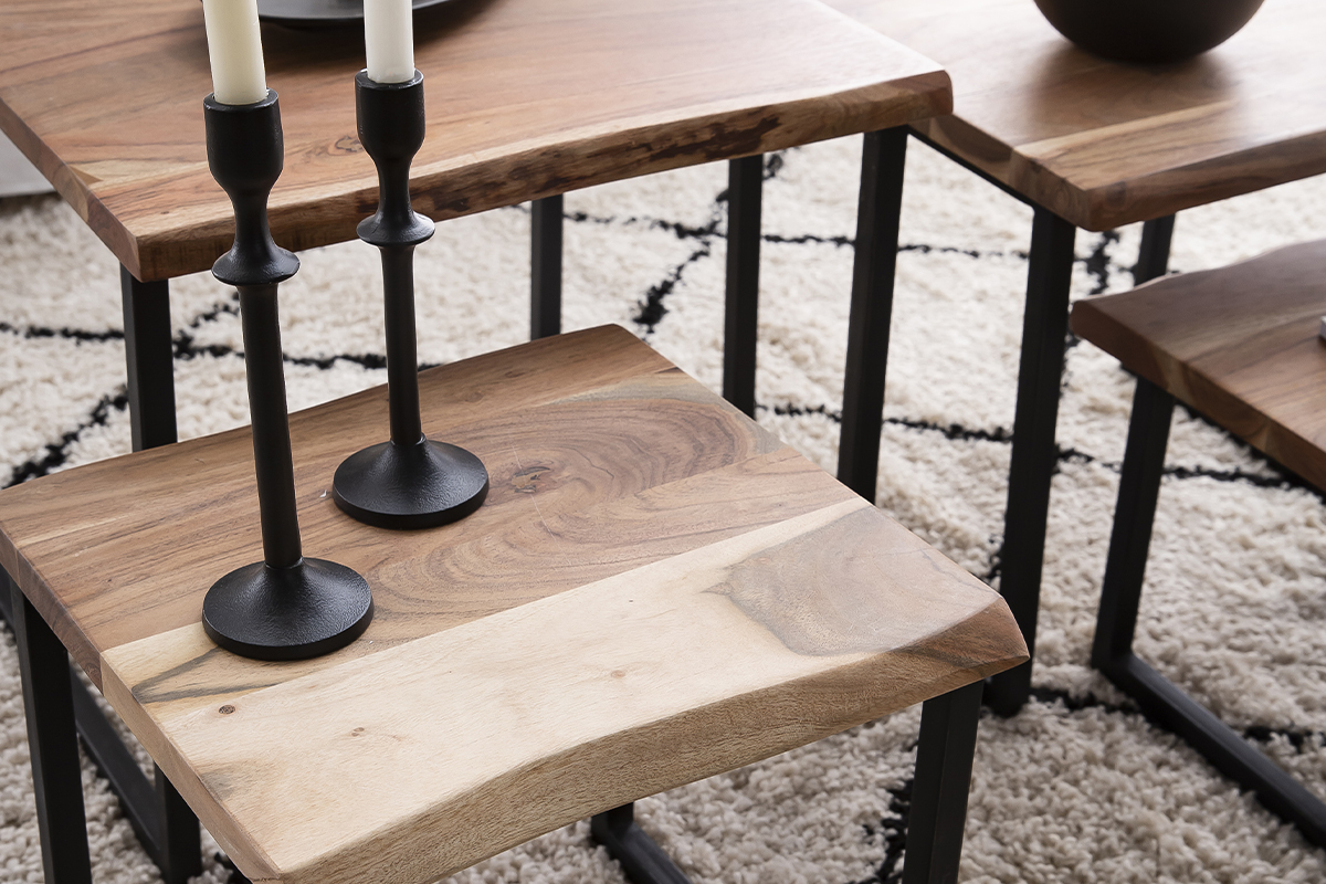 Tables basses gigognes en acacia massif et m�tal vieilli noir (lot de 4) DEVI