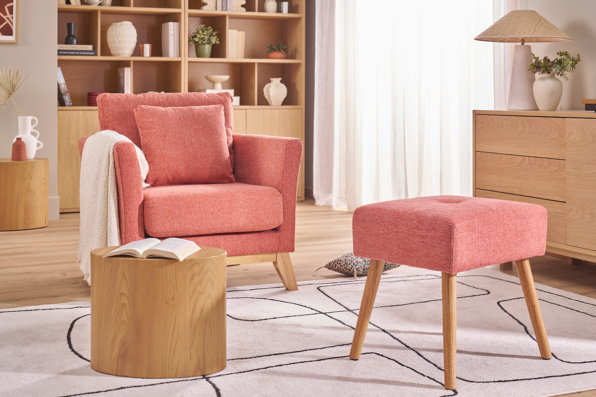 Tabouret bas en tissu effet velours textur� terracotta et bois clair massif H46 cm GUESTA