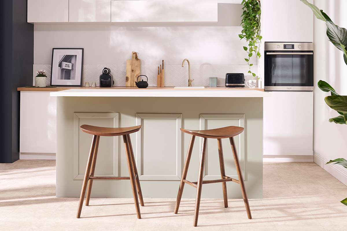 Tabouret de bar design noyer DEMORY