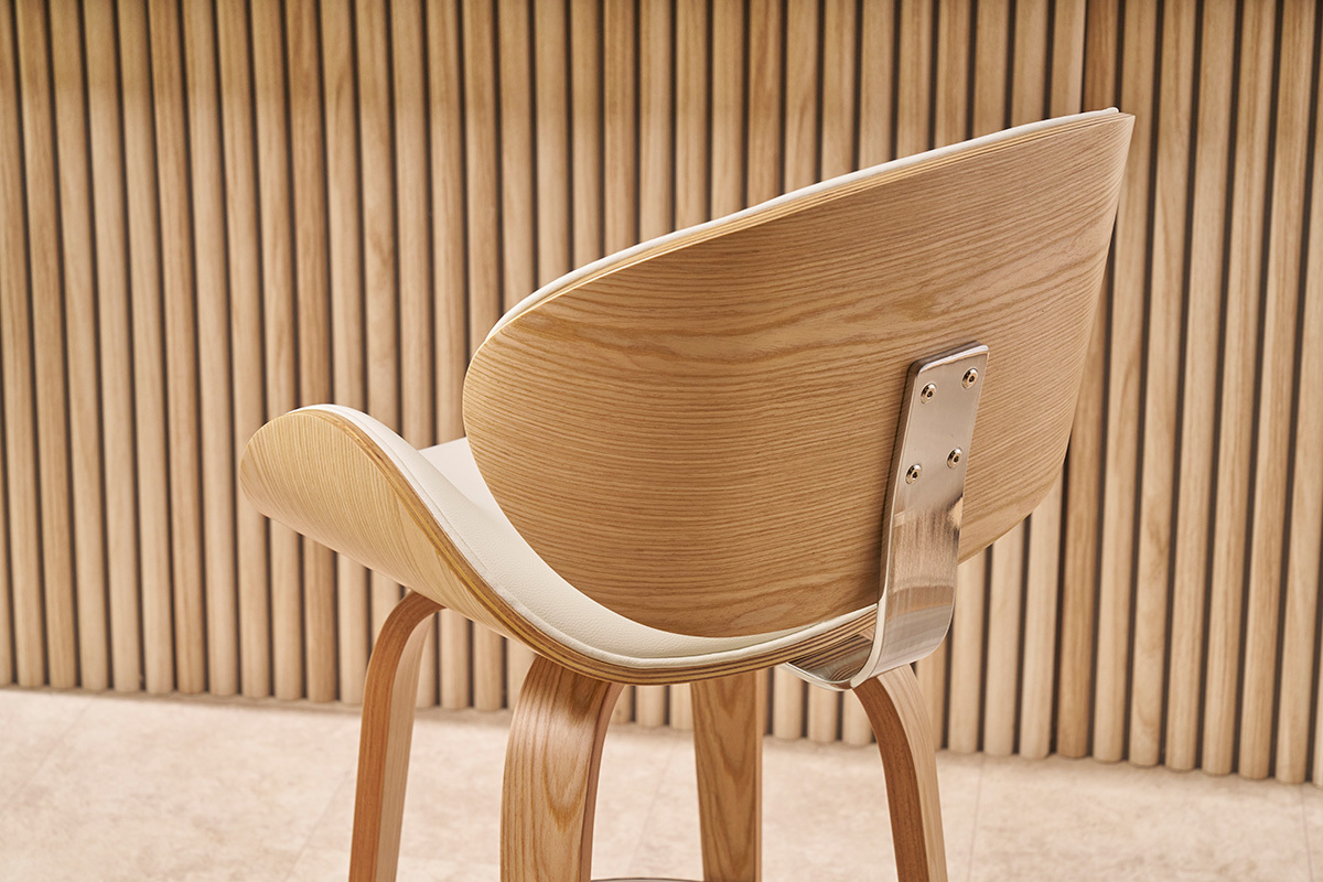 Tabouret de bar pivotant blanc et bois clair 65 cm pivotant 360� WALNUT