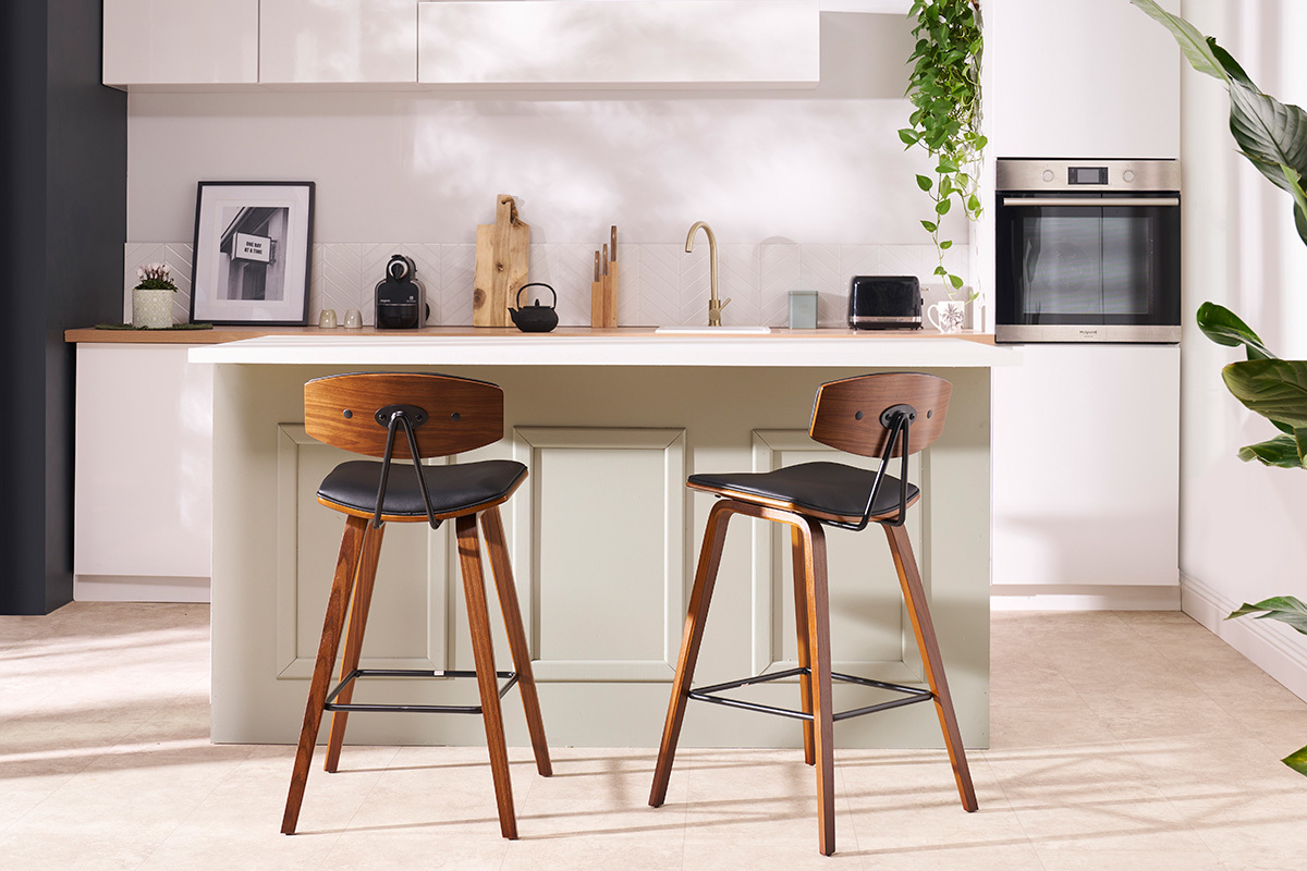 Tabourets de bar design marron et bois clair H69 cm (lot de 2) VASCO