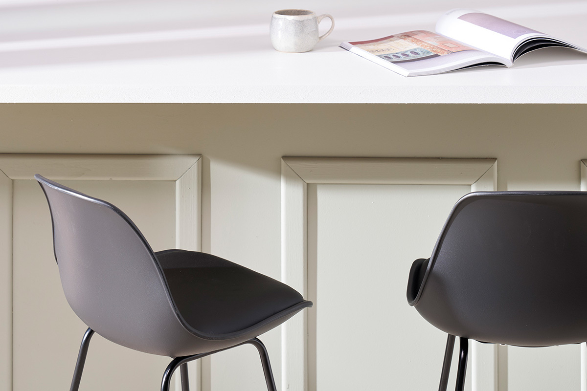 Tabourets de bar design noirs pieds m�tal H66 cm (lot de 2) FRANZ