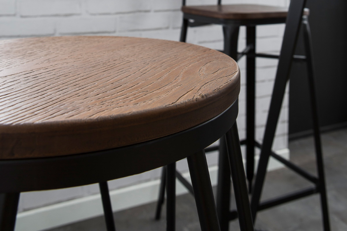 Tabourets de bar empilables en m�tal noir et en bois H75 cm (lot de 2) IGLA