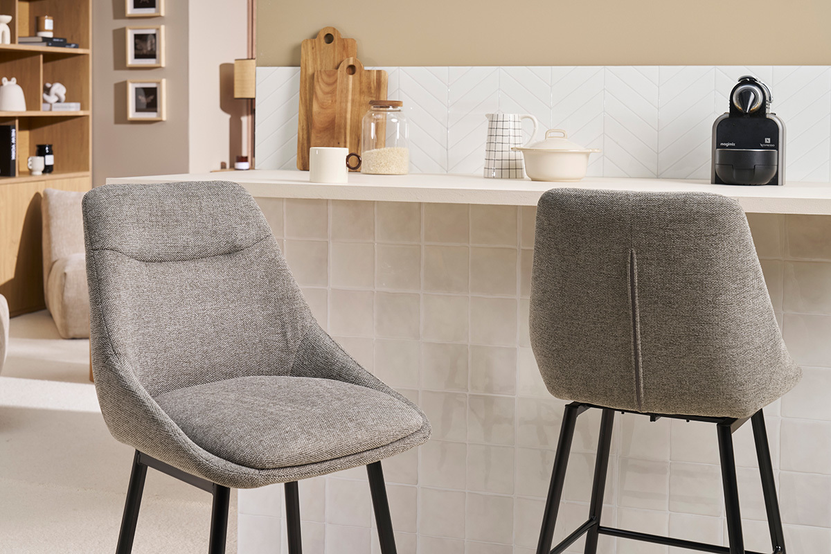 Tabourets de bar pivotants 360� en tissu effet velours textur� gris et m�tal H66 cm (lot de 2) ALESS