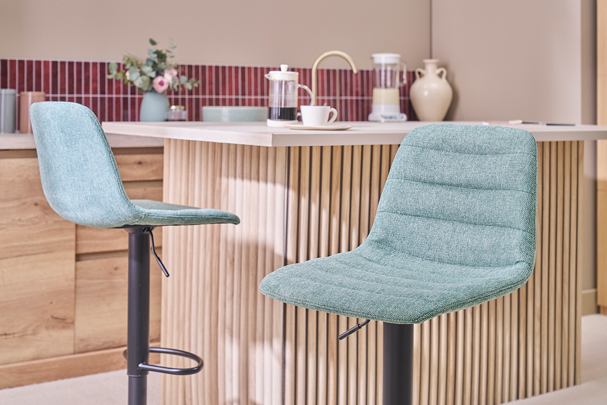 Tabourets de bar r�glables en tissu effet velours textur� c�ladon et m�tal (lot de 2) SAURY