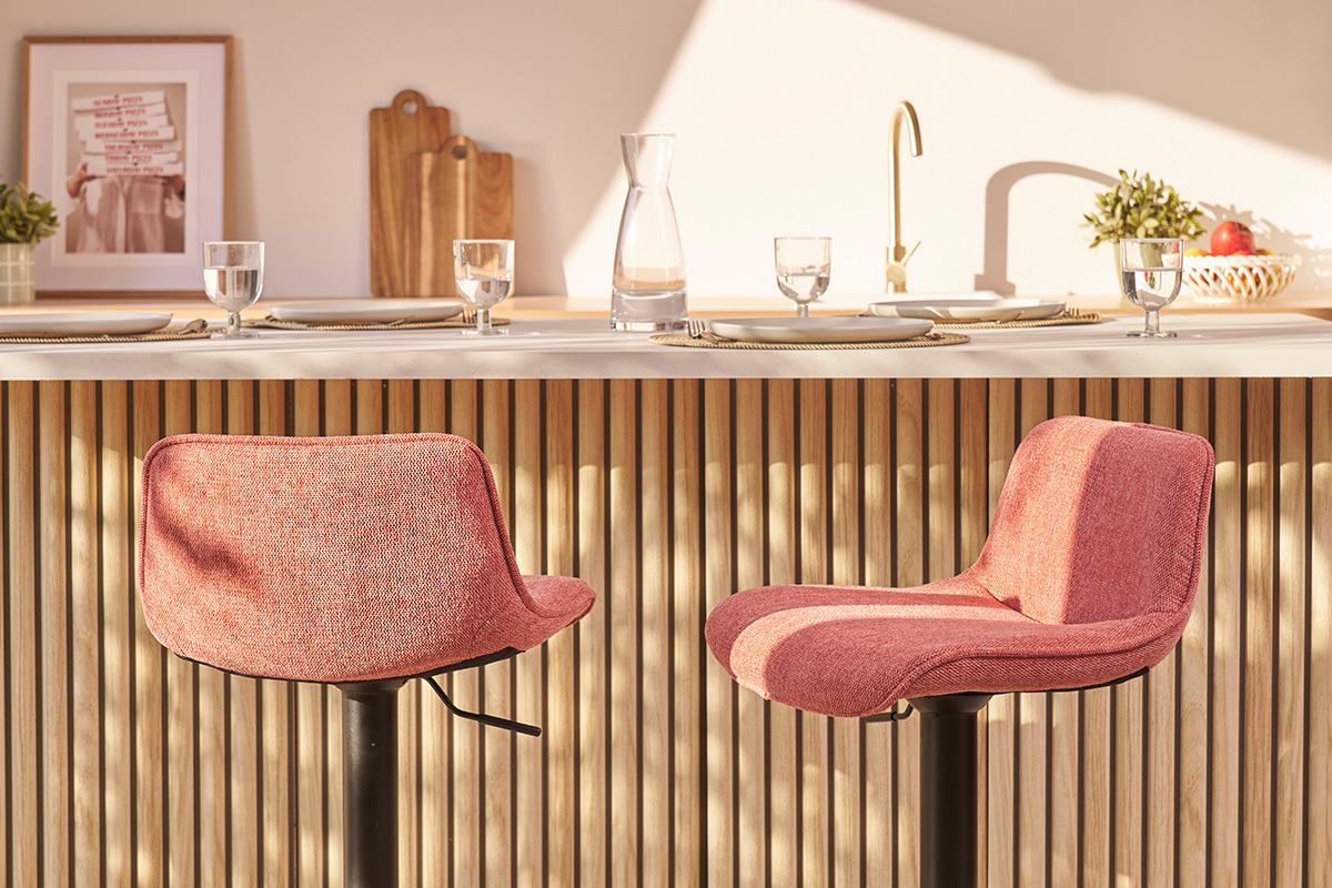 Tabourets de bar r�glables pivotants 360� en tissu effet velours textur� terracotta et m�tal noir (lot de 2) BOOST