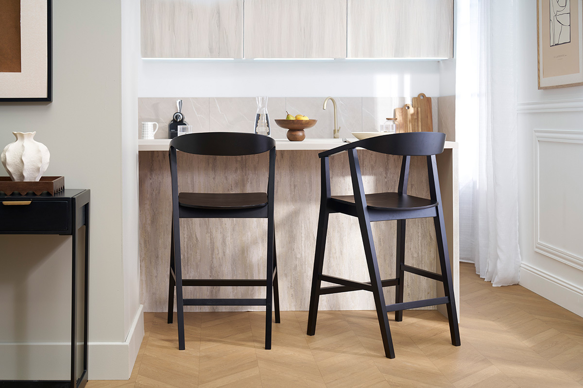 Tabourets de bar scandinaves en bois noir (lot de 2) BAHIA