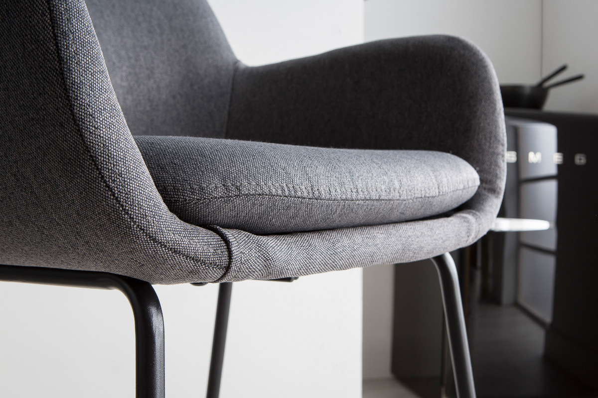 Tabourets de bar tissu gris fonc H75 cm (lot de 2) AMICA