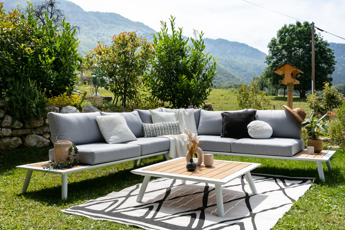 Tapis rversible intrieur extrieur blanc et noir 160 x 230 cm ROCCA